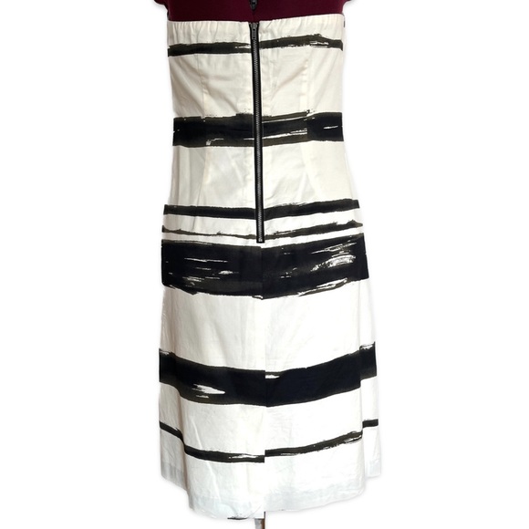 The Limited Black and White Strapless Body Con Dress with Zipper Detail - Picture 3 of 11